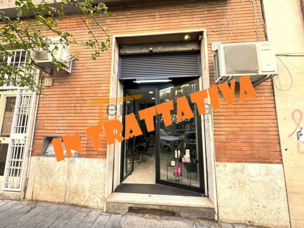 negozio in vendita a Roma in zona Tuscolano