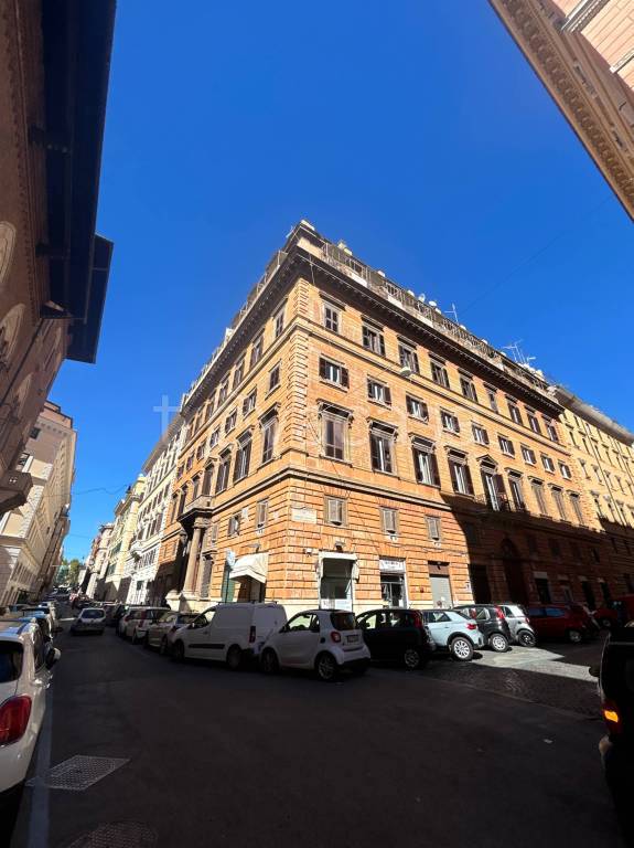 appartamento in vendita a Roma in zona Ludovisi/Sallustiano