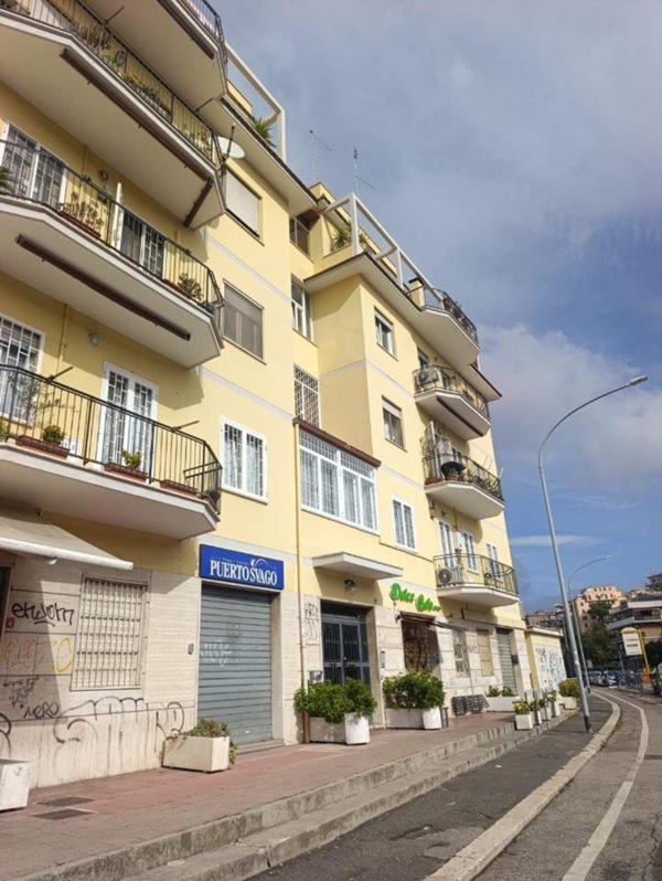appartamento in vendita a Roma in zona Primavalle