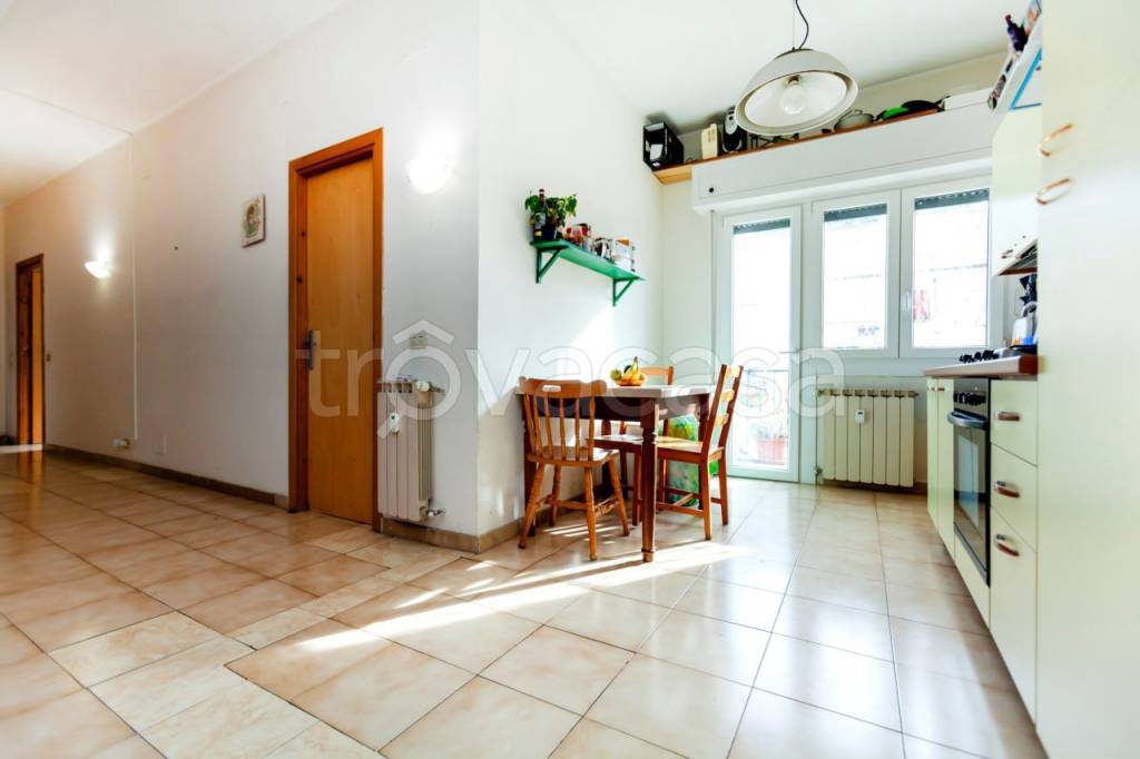 appartamento in vendita a Roma in zona Appio Latino