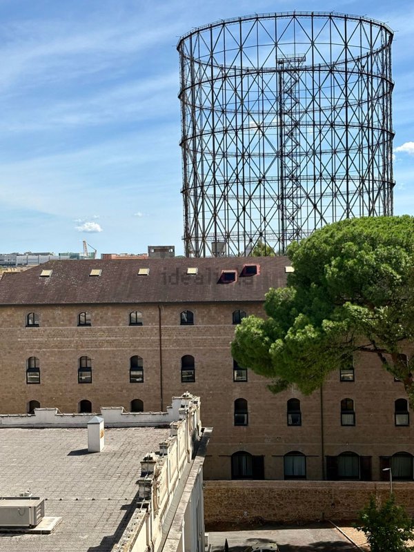 appartamento in vendita a Roma in zona Ostiense