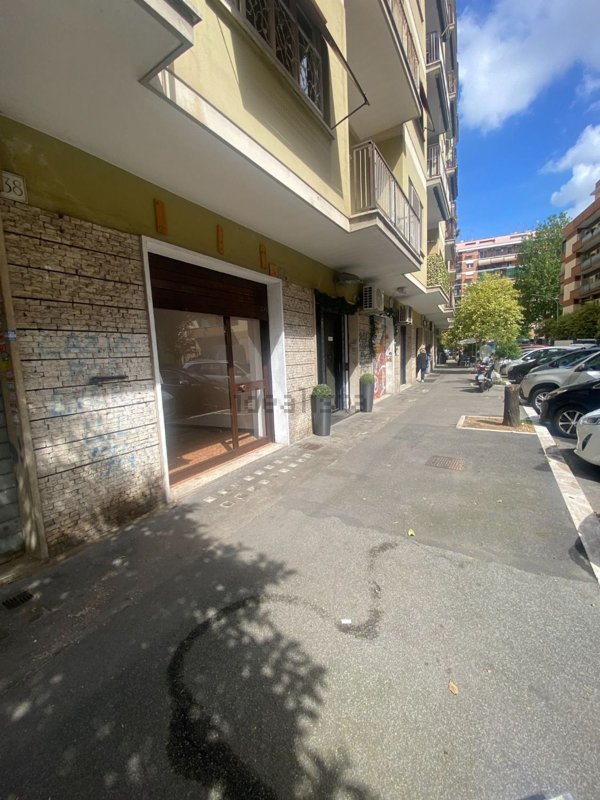 negozio in vendita a Roma
