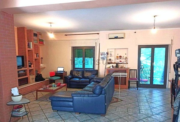 appartamento in vendita a Roma in zona Ostiense