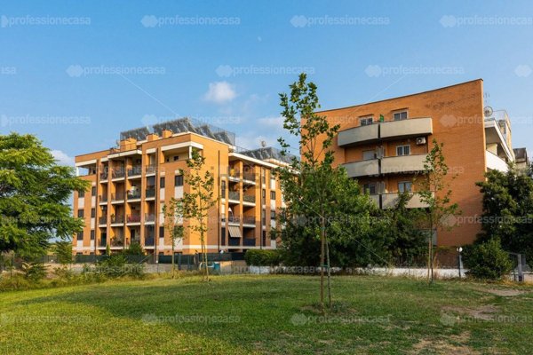 appartamento in vendita a Roma in zona Ponte di Nona