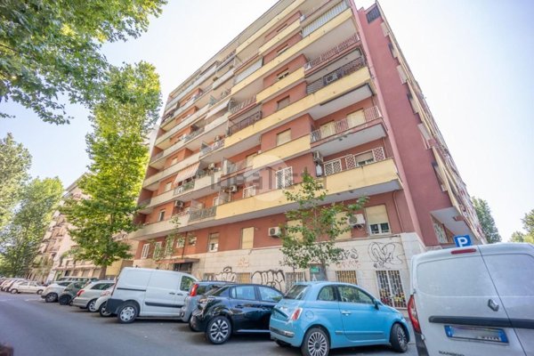 appartamento in vendita a Roma in zona Monte Sacro/Talenti