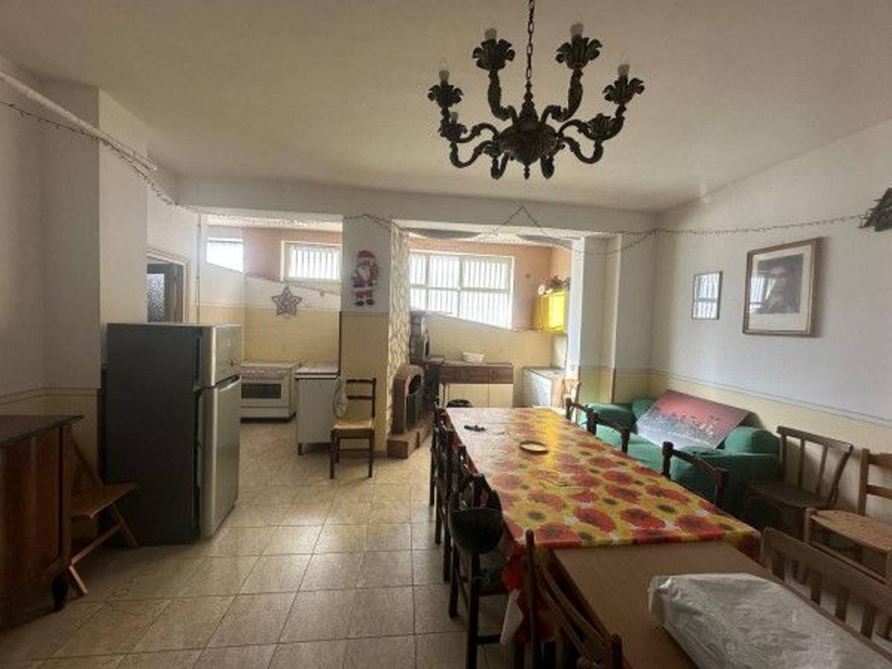 negozio in vendita a Roma in zona Corviale