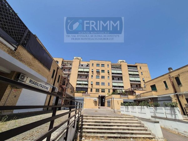 appartamento in vendita a Roma in zona San Basilio