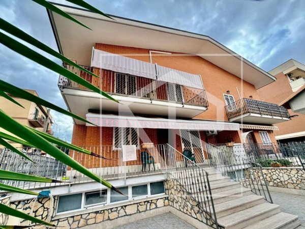 casa indipendente in vendita a Roma in zona Torre Maura