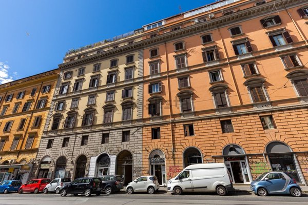 appartamento in vendita a Roma in zona Castro Pretorio