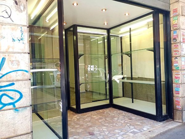 negozio in vendita a Roma in zona Prenestino-Centocelle