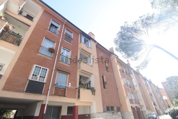 appartamento in vendita a Roma in zona Torre Spaccata