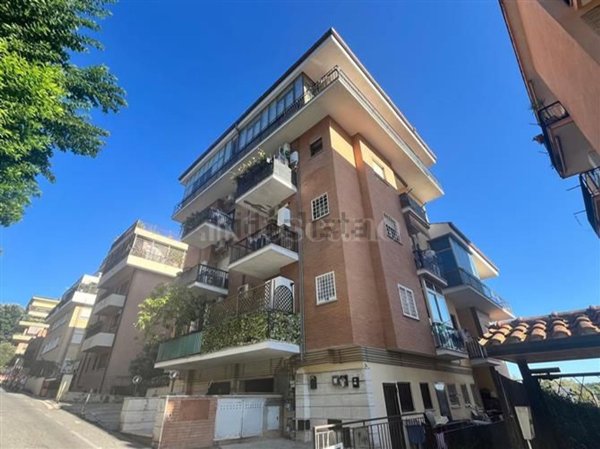 appartamento in vendita a Roma in zona Tor di Quinto