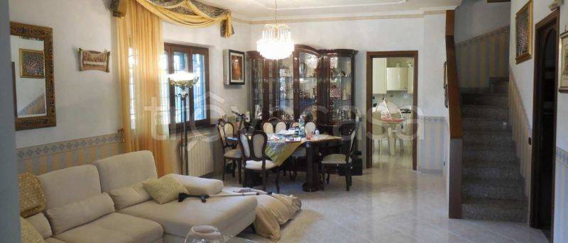 casa indipendente in vendita a Roma in zona Casal Morena