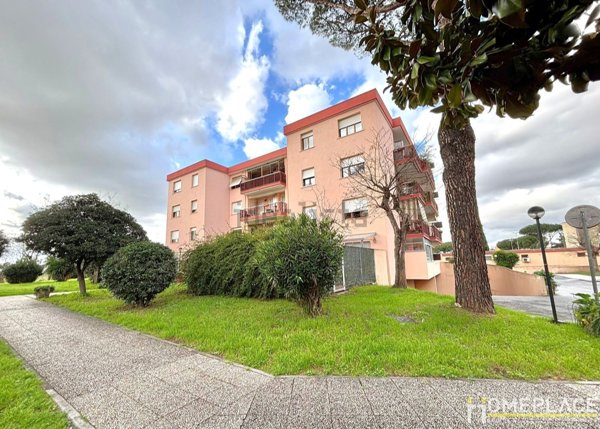 appartamento in vendita a Roma in zona Torre Maura