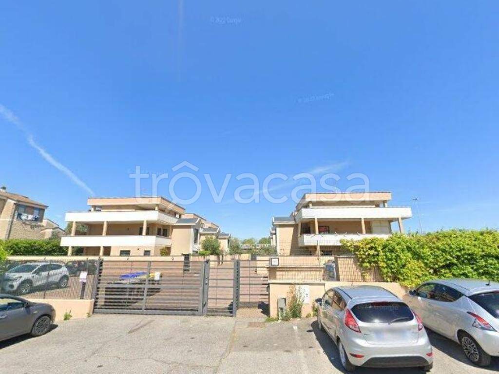 casa indipendente in vendita a Roma in zona Acilia