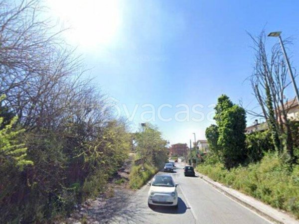 appartamento in vendita a Roma in zona Falcognana