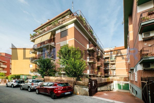 appartamento in vendita a Roma in zona Monte Sacro/Talenti
