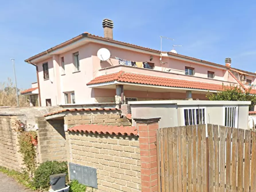 casa indipendente in vendita a Roma