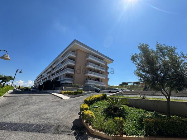 appartamento in vendita a Roma in zona Ostiense