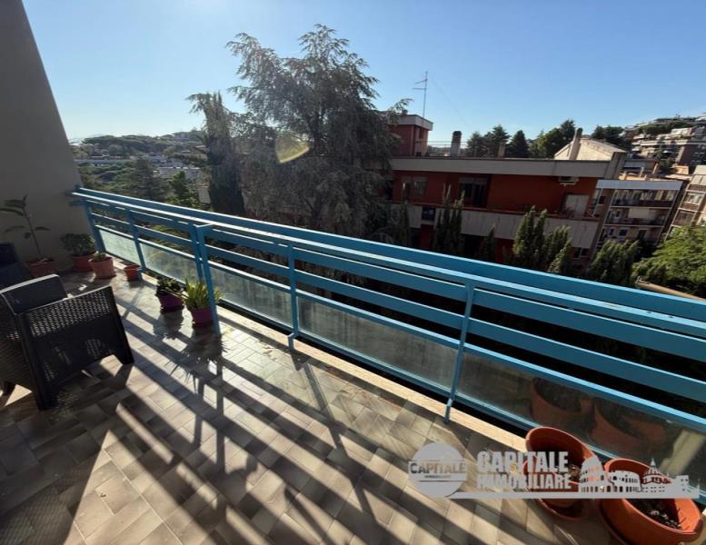 appartamento in vendita a Roma in zona Mostacciano