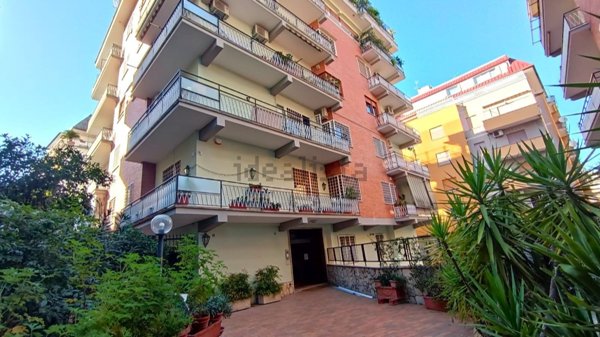 appartamento in vendita a Roma in zona Tor di Quinto