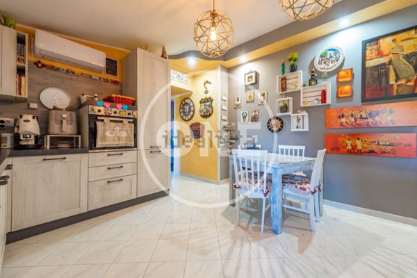 appartamento in vendita a Roma in zona Lunghezza