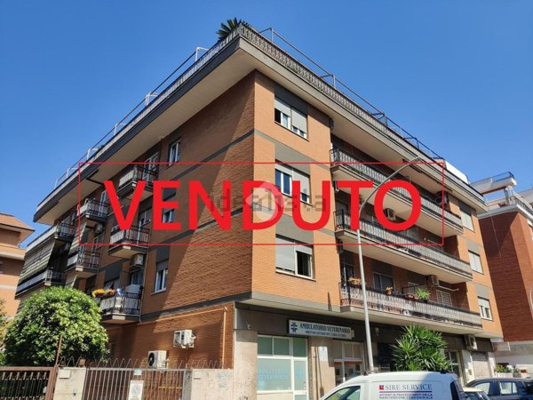 appartamento in vendita a Roma in zona Appio Claudio