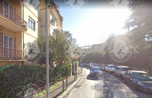 appartamento in vendita a Roma in zona Giuliano Dalmata
