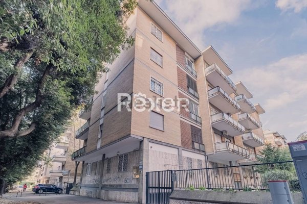 appartamento in vendita a Roma in zona EUR