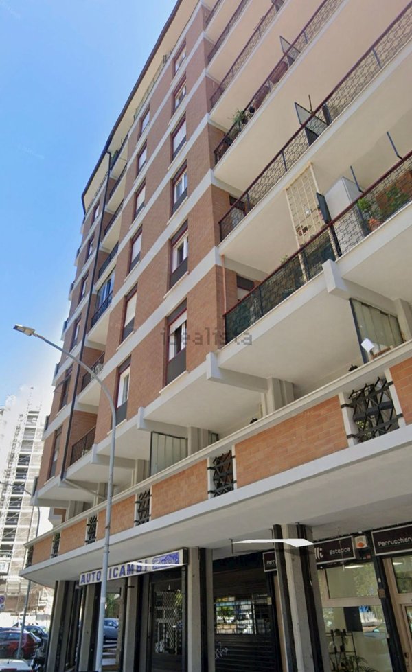 appartamento in vendita a Roma in zona Tuscolano