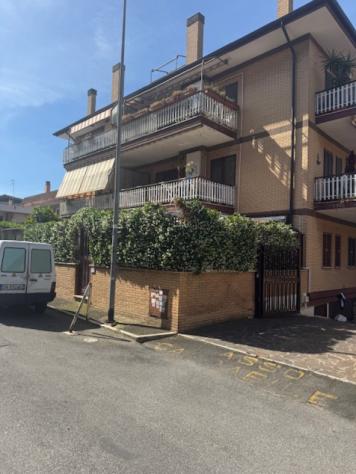 appartamento in vendita a Roma in zona Casal Morena