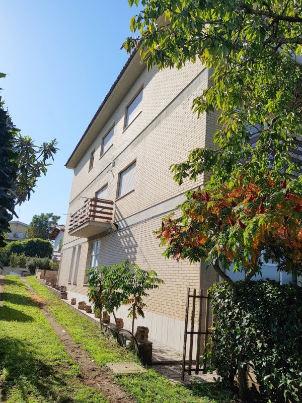 negozio in vendita a Roma in zona Primavalle