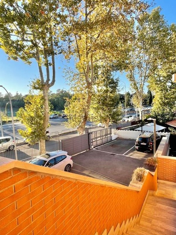 appartamento in vendita a Roma in zona Appio Pignatelli