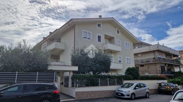 appartamento in vendita a Roma in zona Torre Gaia