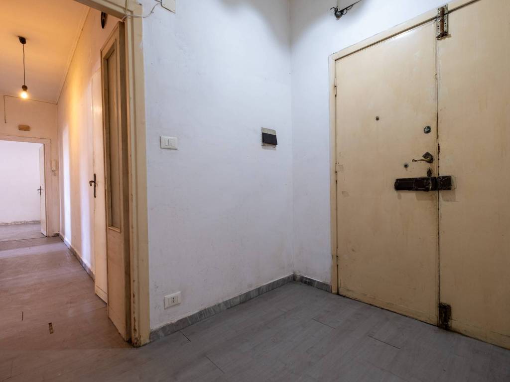 appartamento in vendita a Roma in zona Ostiense