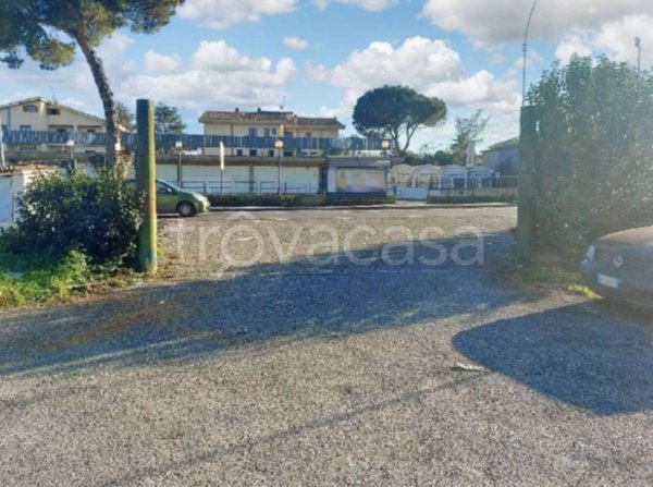 appartamento in vendita a Roma in zona Torre Spaccata