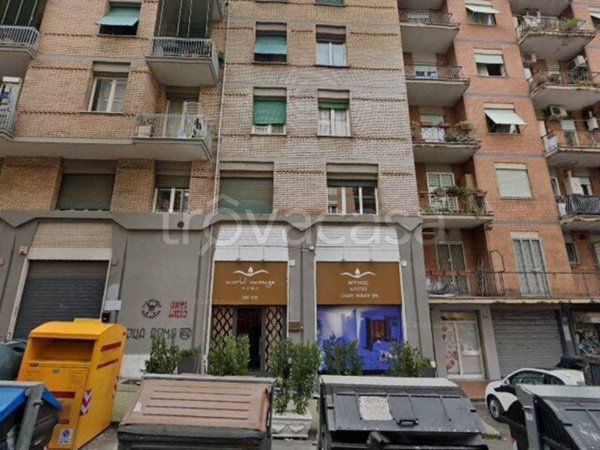 negozio in vendita a Roma in zona Collatino