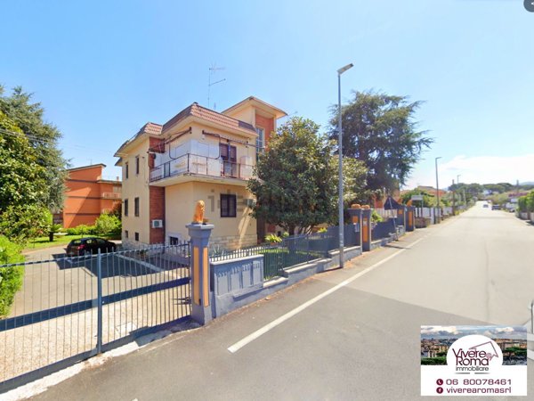 appartamento in vendita a Roma in zona Finocchio