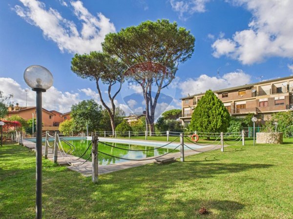casa indipendente in vendita a Roma in zona Axa