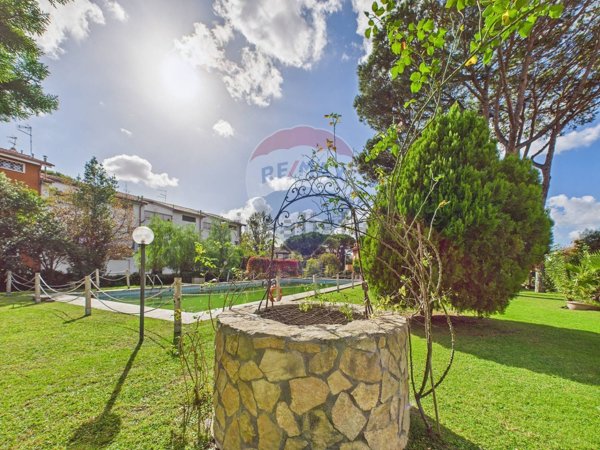 casa indipendente in vendita a Roma in zona Axa