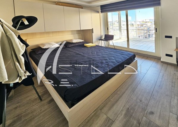 appartamento in vendita a Roma in zona Tomba di Nerone