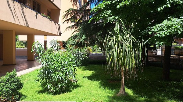 appartamento in vendita a Roma in zona Ardeatino
