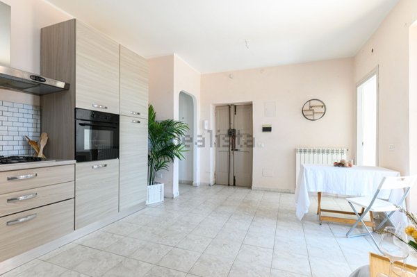 appartamento in vendita a Roma in zona Colle del Sole