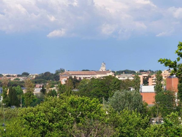 appartamento in vendita a Roma in zona Portuense