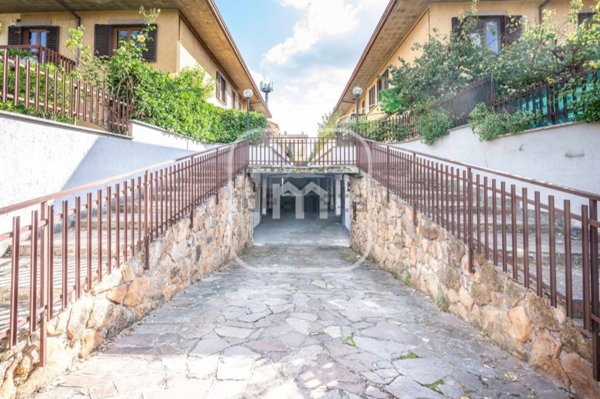 casa indipendente in vendita a Roma in zona Casal Morena