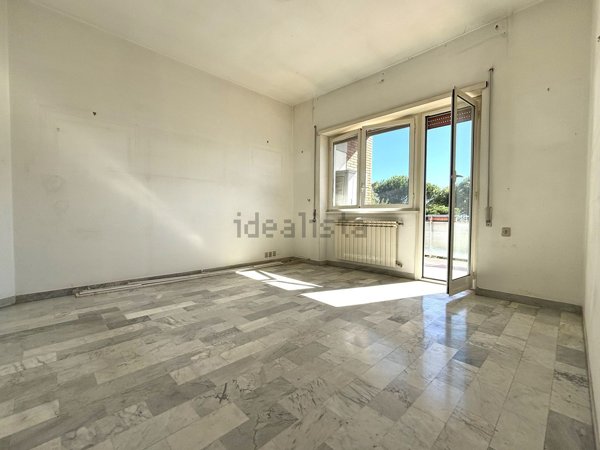 appartamento in vendita a Roma in zona Tomba di Nerone