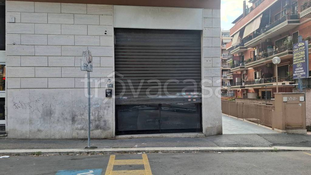 negozio in vendita a Roma in zona Gianicolense