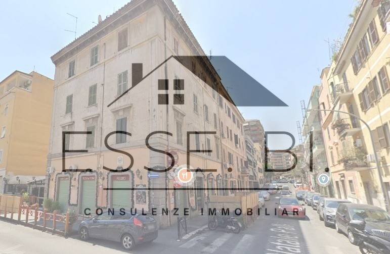 appartamento in vendita a Roma in zona Tuscolano