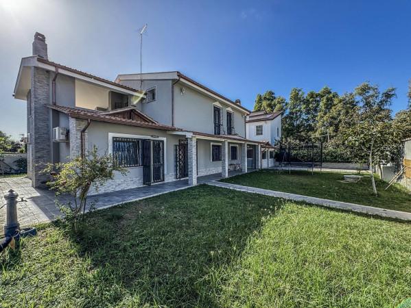 casa indipendente in vendita a Roma in zona Infernetto