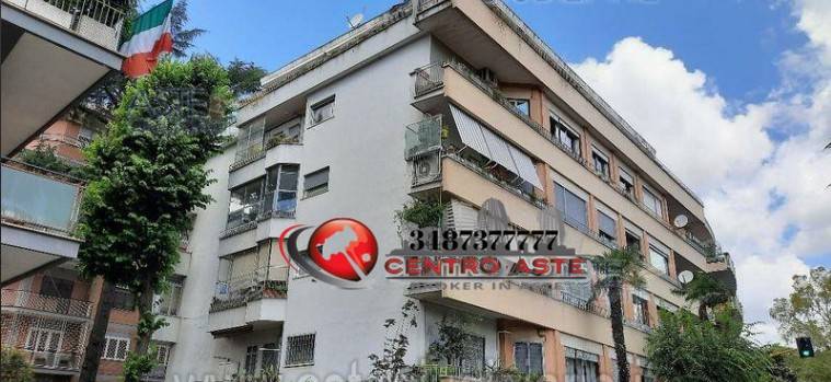 appartamento in vendita a Roma in zona Della Vittoria